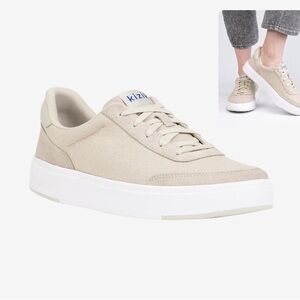 New in box Kizik “Prague” slip-on sneakers.